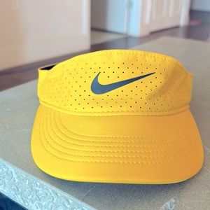 Women’s Tennis Nike Adjustable Visor-Gold -Black